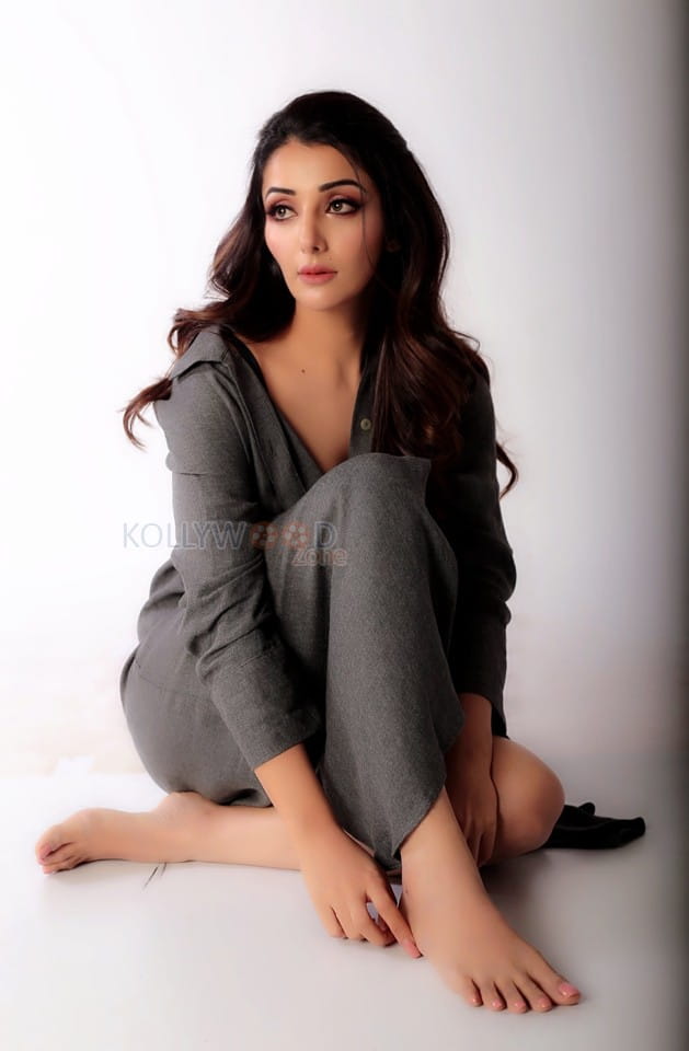 Actress Sonia Mann Latest Photo Shoot Pictures 06