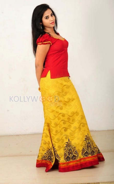 Actress Swathi Deekshith Sexy Photos 32