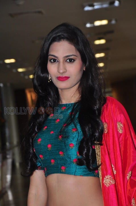 Actress Swetha Jadav At Hi Life Grand Fashion Showcase Event Photos 04