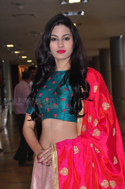 Actress Swetha Jadav At Hi Life Grand Fashion Showcase Event Photos 05