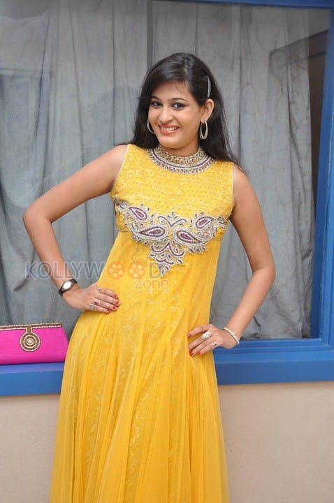 Actress Swetha Jadav Pictures 20