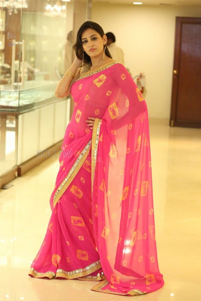 Actress Swetha Jadhav At Trendz Exhibition Hyderabad Photos 28