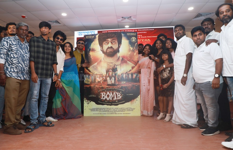 Bomb Movie Press Meet Pictures 01