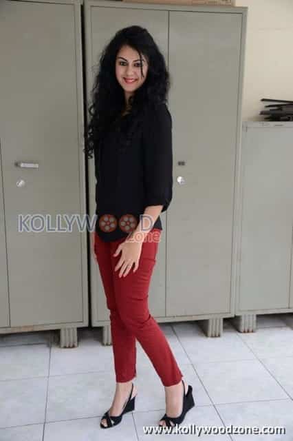 Kamna Jethmalani New Pictures 09