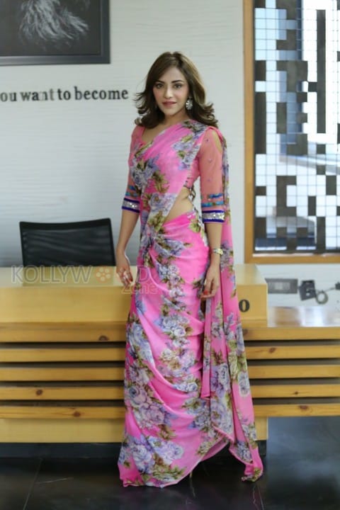 Sexy Angela Krislinzki In Saree Photos 34