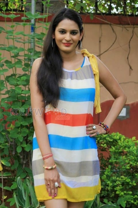 Shweta Jadhav Photoshoot Pictures 22