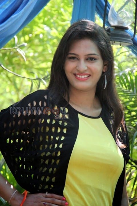 Shweta Jadhav Photoshoot Pictures 24