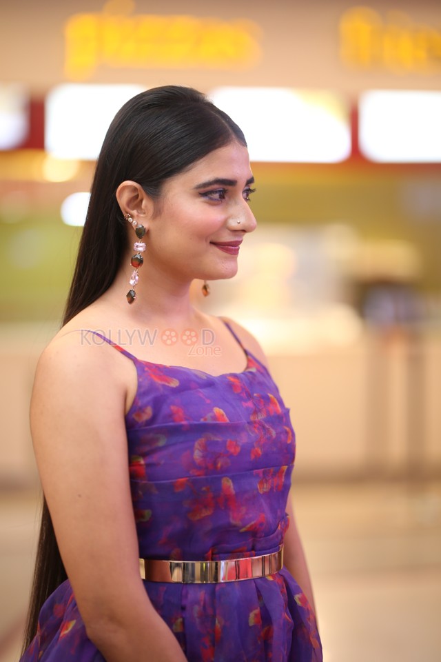 Actress Sai Srinika Reddy at Euphoria Glimpse Launch Event Pictures 14