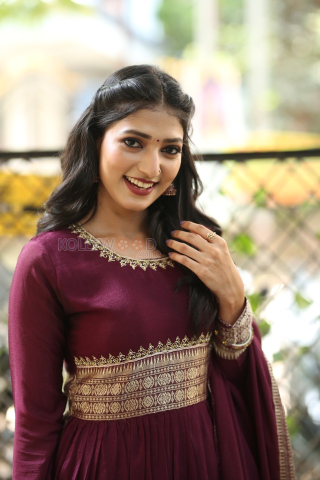 Actress Vihanshi Hegde at O Andala Rakshasi Press Meet Pictures 04