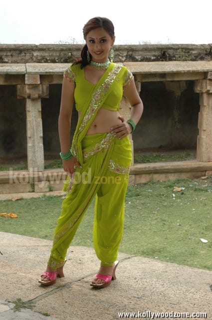 Hot And Sexy Telugu Actress Suhani Pictures 102