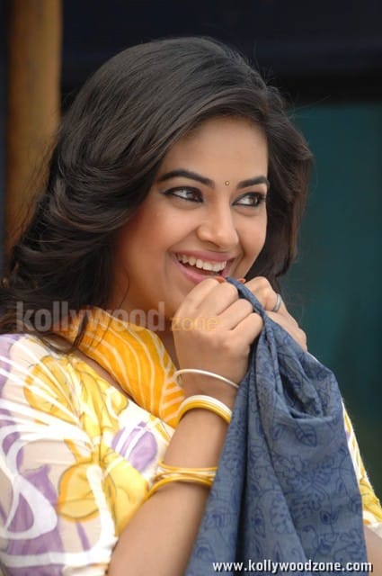 Killadi Movie Heroine Nila Meera Chopra Photos 02