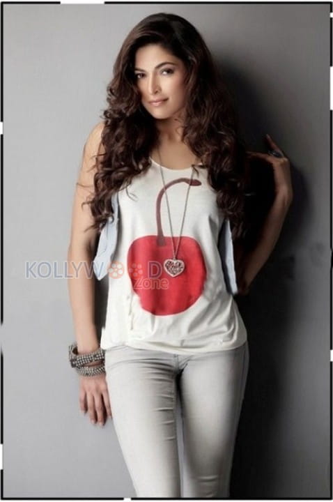 Miss India 2008 Parvathy Omanakuttan Pictures 04