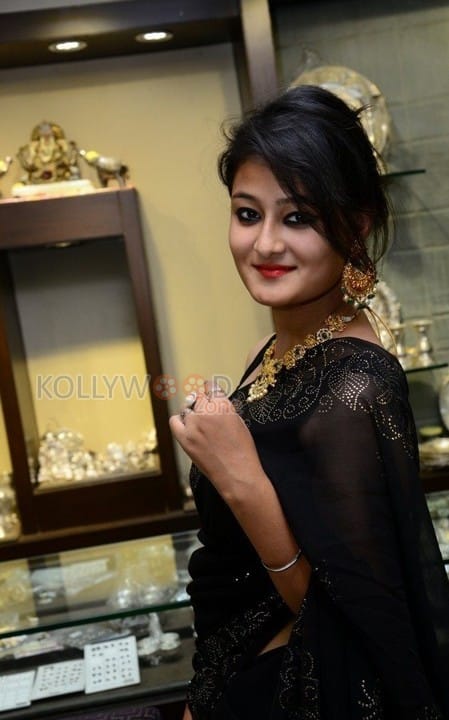 Nilofer At Hiya Jewellers Curtain Raiser Event Photos 10