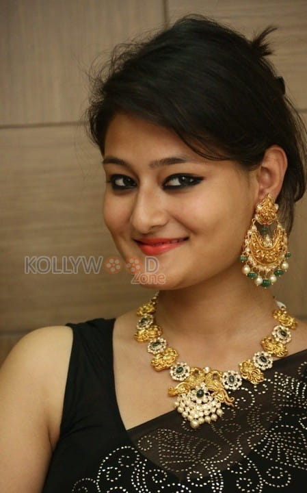 Nilofer At Hiya Jewellers Curtain Raiser Event Photos 11