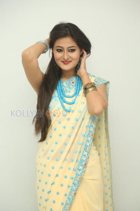 Nilofer Latest Photos 21