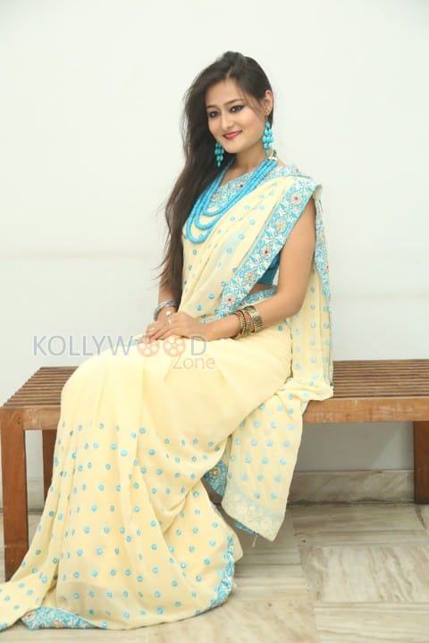 Nilofer Latest Photos 22