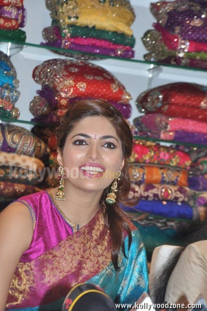 Parvathy Omanakuttan Womens World Store Photos 08