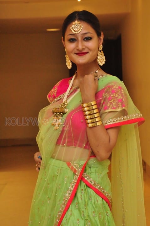 Telugu Actress Nilofer New Stills 01