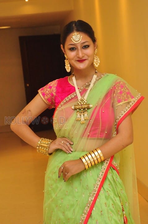 Telugu Actress Nilofer New Stills 09