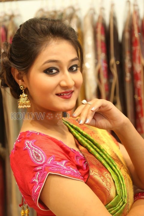 Telugu Actress Nilofer Photos 09