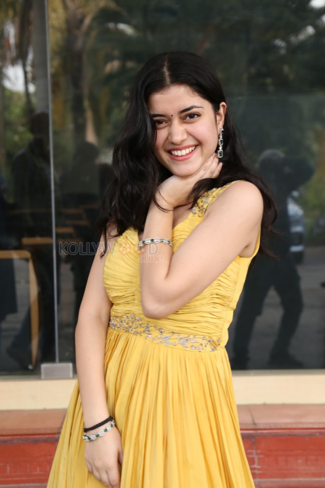 Actress Aishwarya Sharma at Drinker Sai Trailer Launch Pictures 02