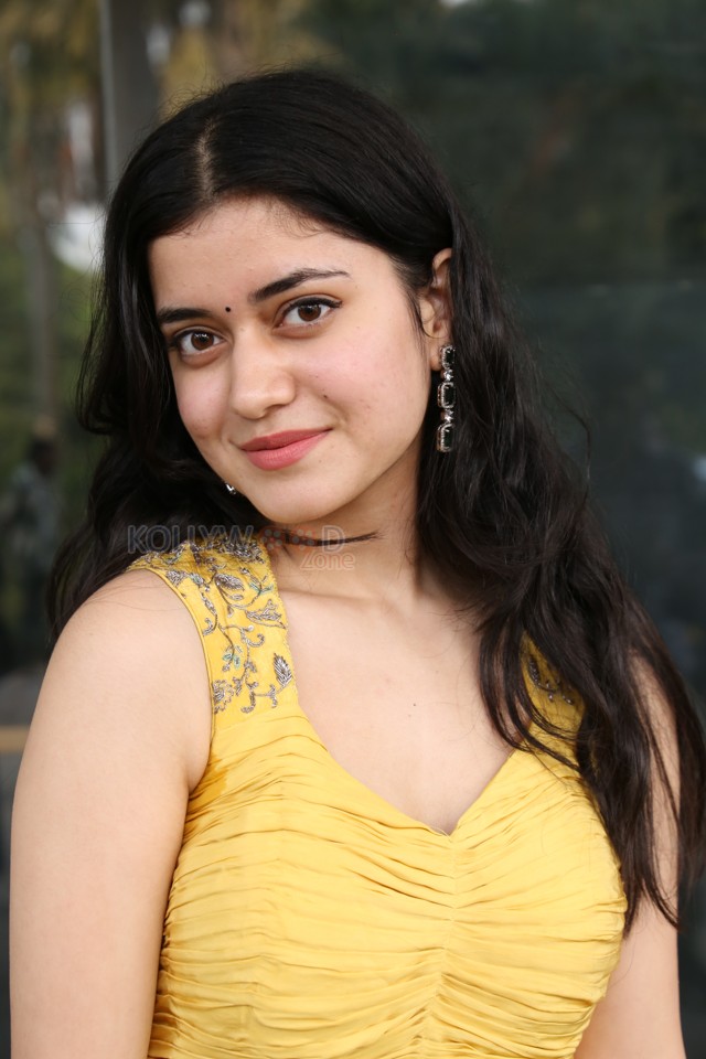 Actress Aishwarya Sharma at Drinker Sai Trailer Launch Pictures 13