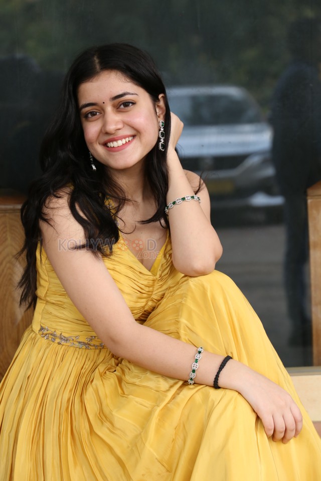 Actress Aishwarya Sharma at Drinker Sai Trailer Launch Pictures 31