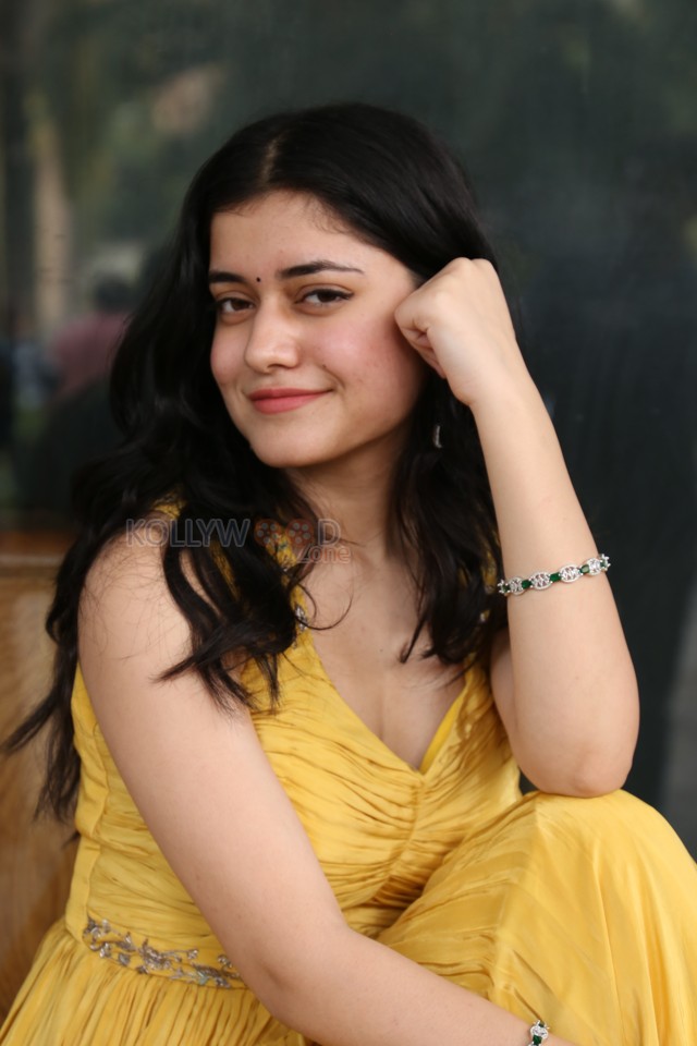 Actress Aishwarya Sharma at Drinker Sai Trailer Launch Pictures 32