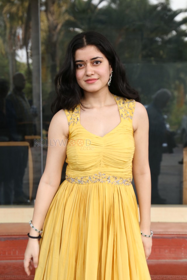 Actress Aishwarya Sharma at Drinker Sai Trailer Launch Pictures 44