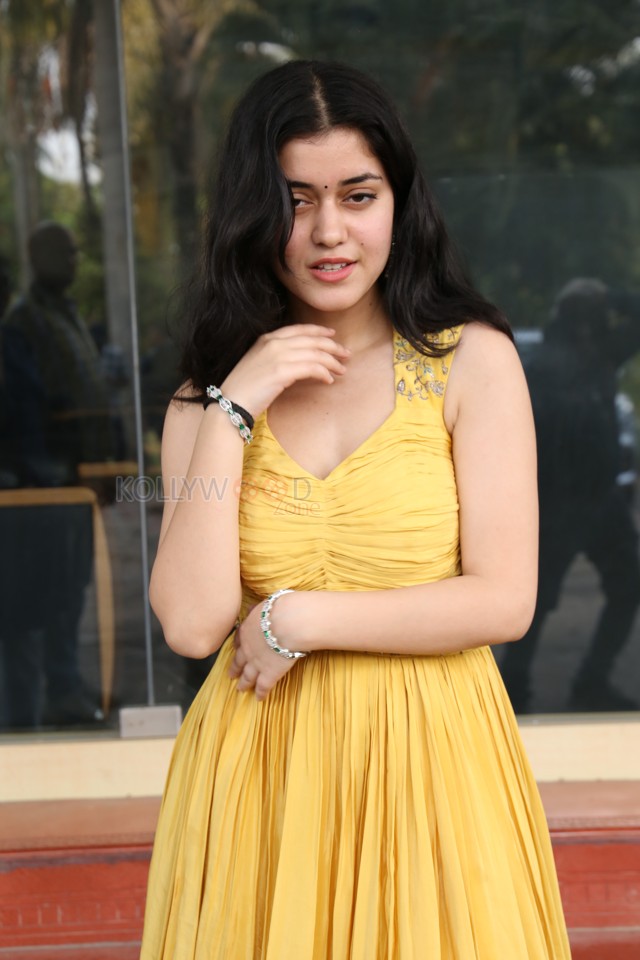 Actress Aishwarya Sharma at Drinker Sai Trailer Launch Pictures 46