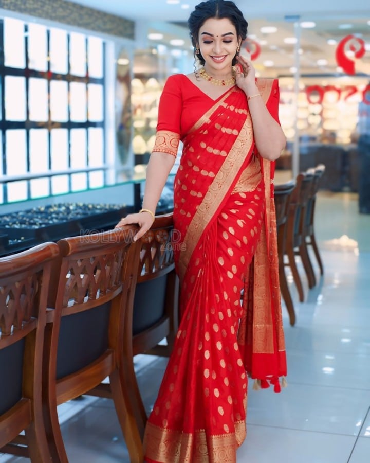 Beautiful Alice Christy Gomez in a Red Silk Saree Photos 01