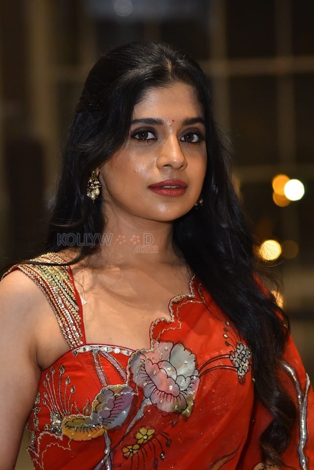 Actress Aishwarya Hollakal at Brahma Anandam Pre Release Event Photos 05