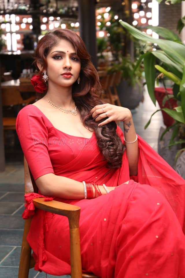 Saaree Movie Heroine Aaradhya Devi Red Saree Photos 21