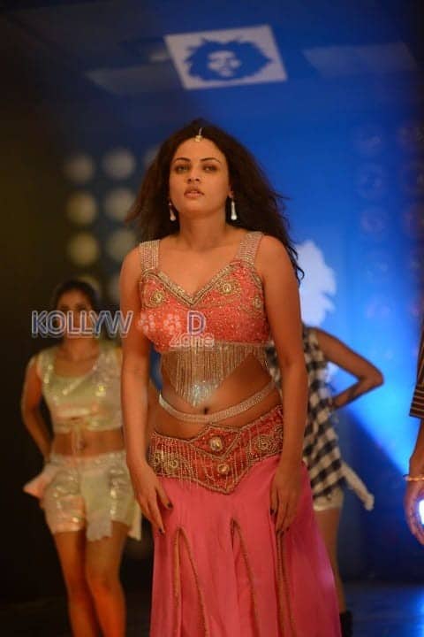 Sneha Ullal Song Dance Photos 04