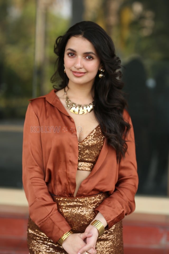 Actress Jaanyaa Joshi at Kiss Kiss Kissik Movie Press Meet Pictures 17