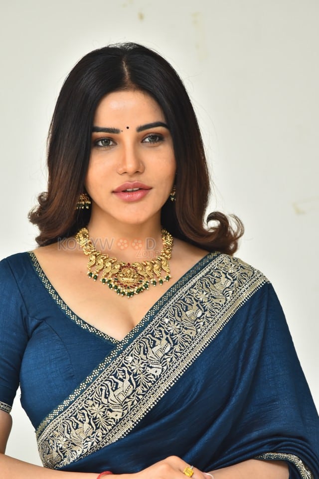 Actress Krisheka Patel at Artiste Release Press Meet Pictures 04