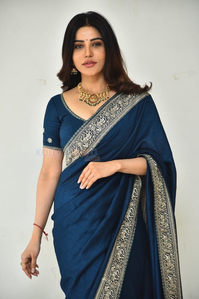 Actress Krisheka Patel at Artiste Release Press Meet Pictures 20