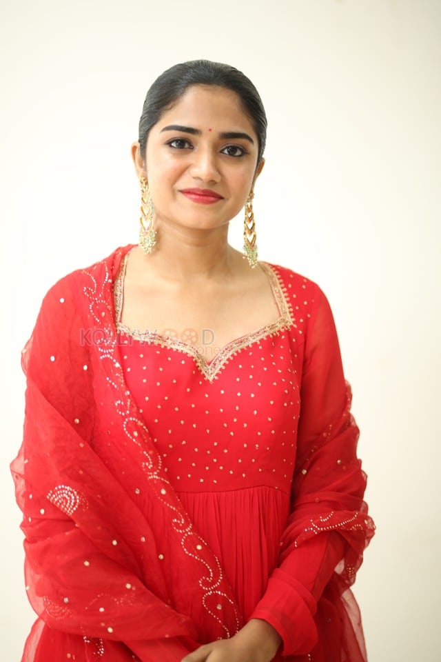 Actress Malavika Manoj at Oh Bhama Ayyo Rama Teaser Launch Photos 05