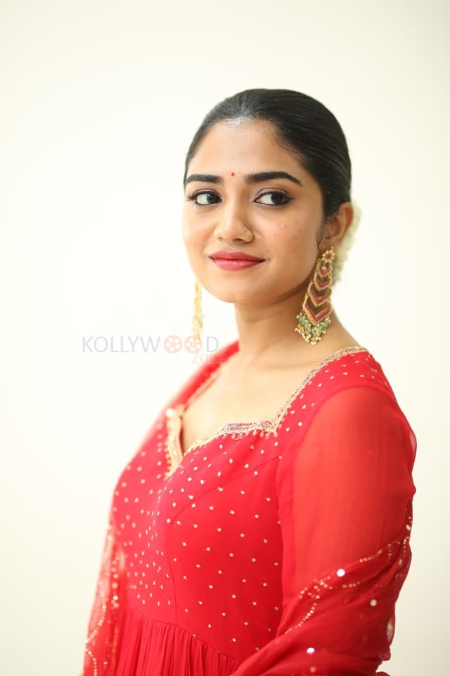 Actress Malavika Manoj at Oh Bhama Ayyo Rama Teaser Launch Photos 09