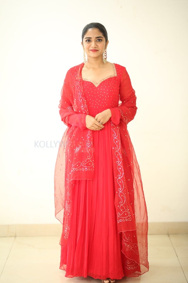 Actress Malavika Manoj at Oh Bhama Ayyo Rama Teaser Launch Photos 12