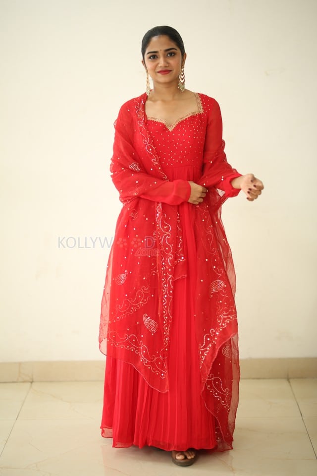 Actress Malavika Manoj at Oh Bhama Ayyo Rama Teaser Launch Photos 14