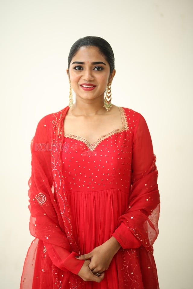 Actress Malavika Manoj at Oh Bhama Ayyo Rama Teaser Launch Photos 17