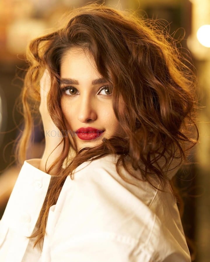Azaad Heroine Rasha Thadani Valentine s Day Glam Pictures 02
