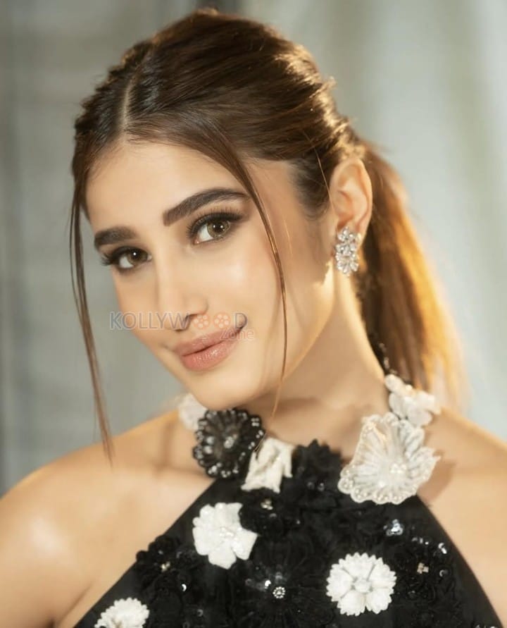 Gorgeous Rasha Thadani in a Black Floral Mini Dress Pictures 04