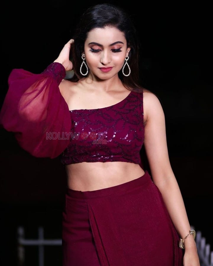 Actress and Model Deepika Pilli Photoshoot Stills 02