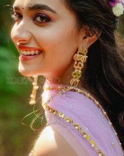 Actress Keerthy Suresh Mehandi Ceremony Photos 08