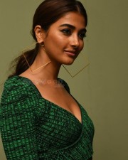 Actress Pooja Hegde Ultra Glam at Radhe Shyam Promotions Pictures 08