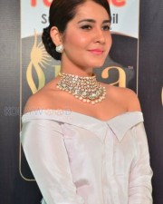 Actress Raashi Khanna At Iifa Utsavam Pictures