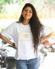 Actress Sai Pallavi at Virata Parvam Movie Interview Pictures 10