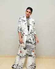 Actress Samantha Akkineni At Evaru Teaser Launch Photos